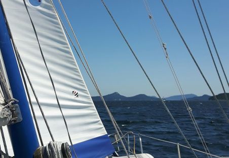 reefed head sail